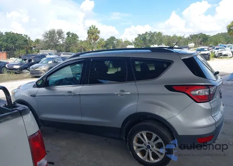 2017 Ford Escape Se z USA, uszkodzony, nr VIN 1FMCU0GD9HUE70182